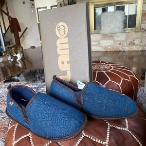 Lamp slippers women’s size 10